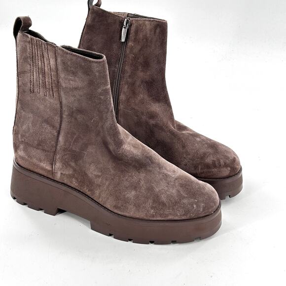 Vince Camuto Neframes Boots 9 Gray Suede NWOT Lug Combat Moto Chelsea Booties - Picture 2 of 7